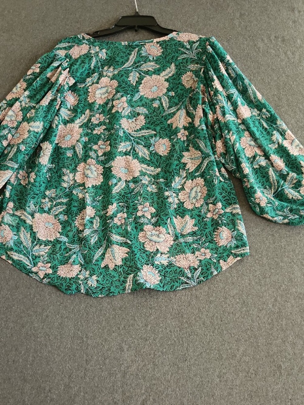 Torrid Women's Green Floral V-Neck Button Down Blouse Long Sleeve Size 1X Flowy - Picture 6 of 8